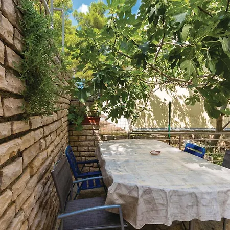 Apartamento 11 Donji Karin